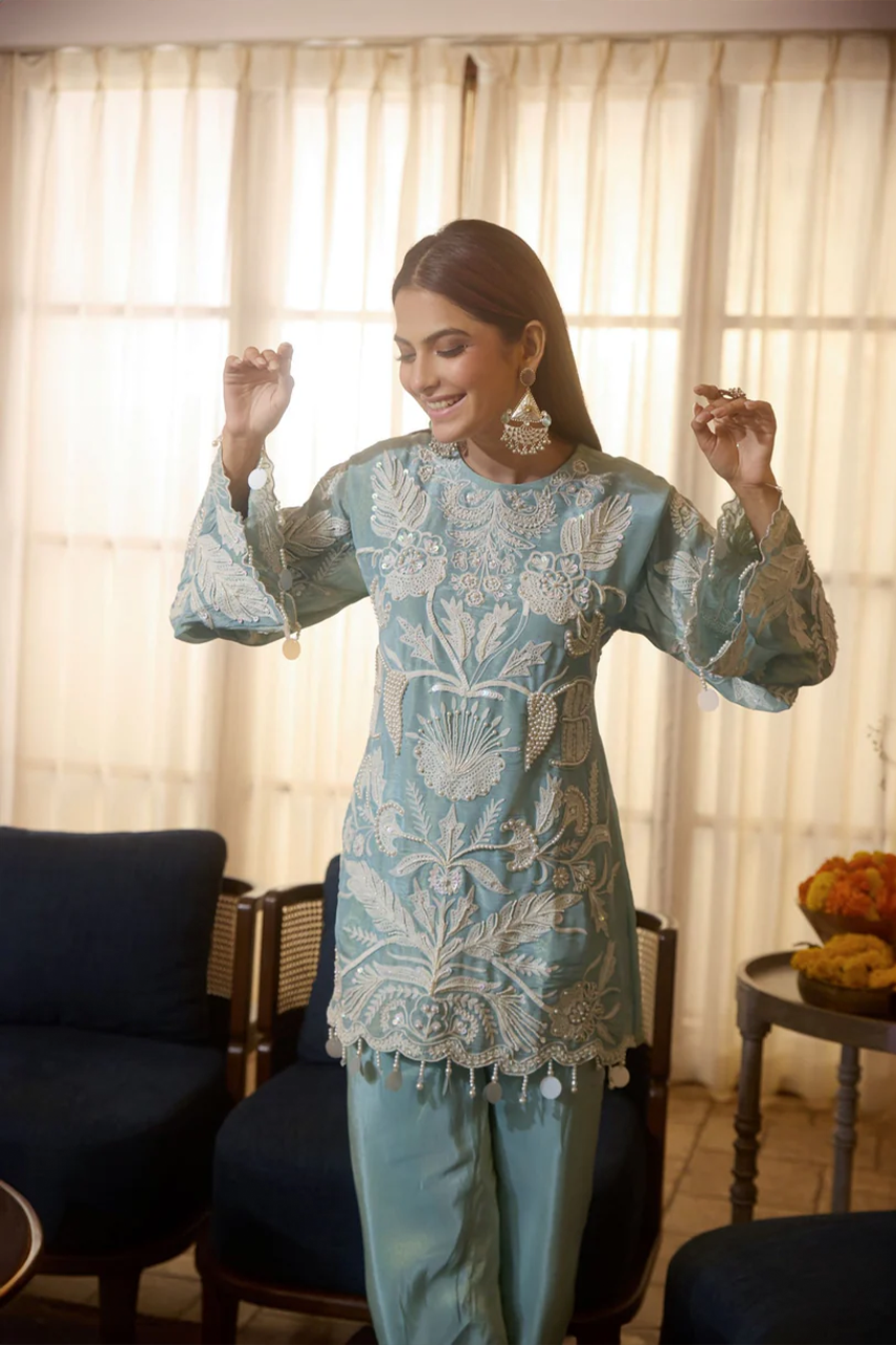 Aqua Bloom Tissue Set